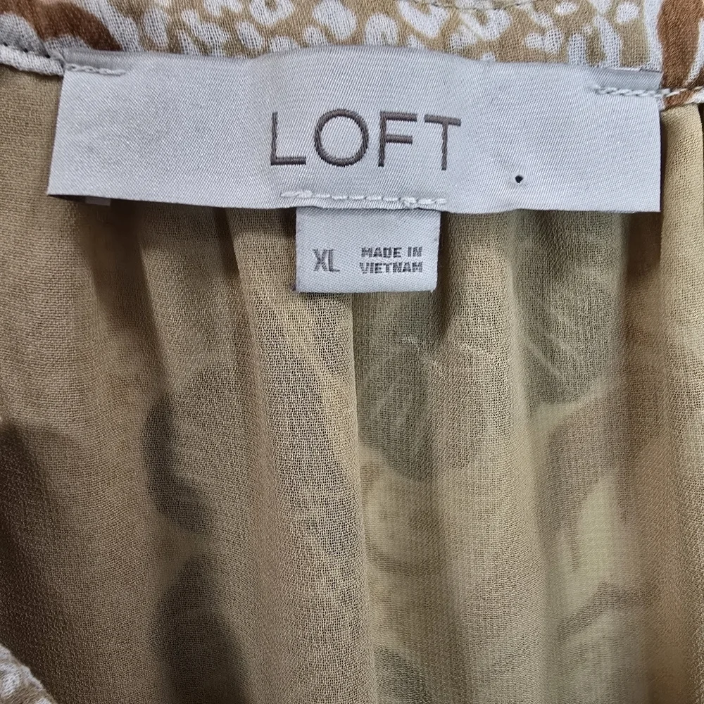 Loft Floral Print Puff  Womens Sleeve Henley Blouse Size XL.